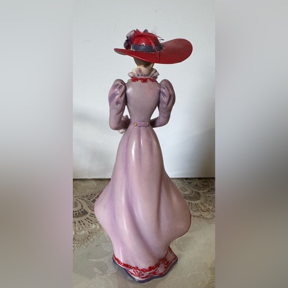 Thomas Kinkade "Tea At Three" figurine from the Portraits of Style and Grace - Picture 5 of 12